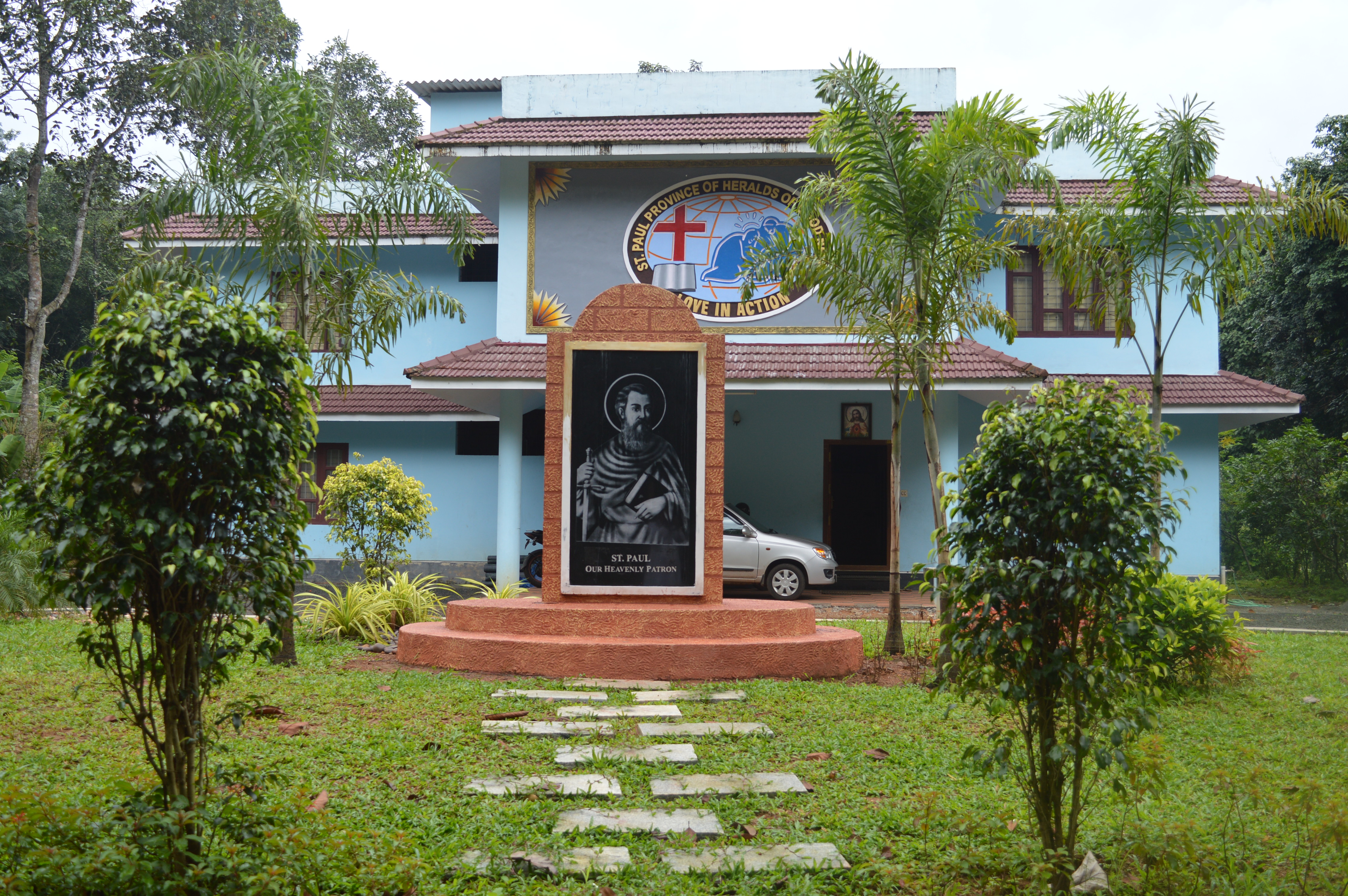 good-news-priest-home-pampady-kerala--